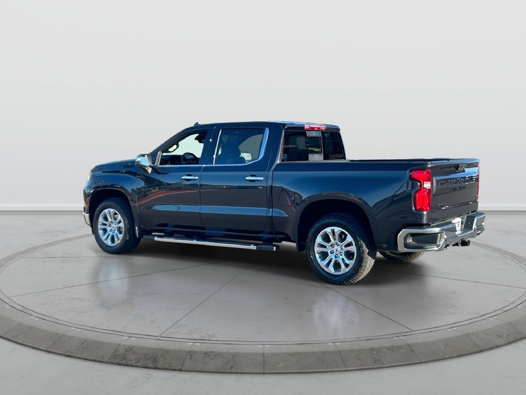 Used 2023 Chevrolet Silverado 1500 LTZ w/ Technology Package AWD/4WD image 6
