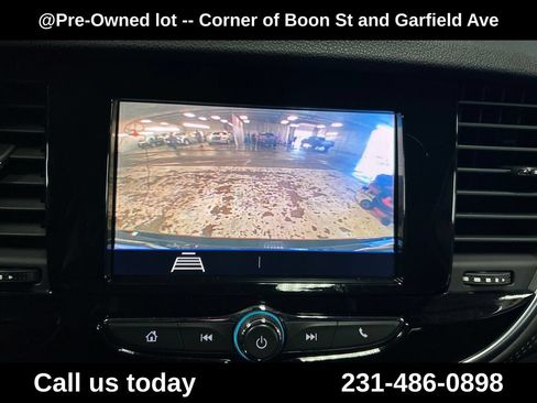 Used 2022 Buick Encore Preferred w/ Safety Package AWD/4WD image 25