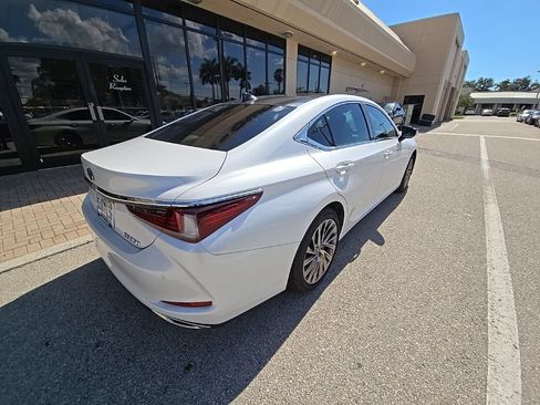Used 2025 Lexus ES 350 Ultra Luxury w/ Accessory Package (Z2) FWD image 5