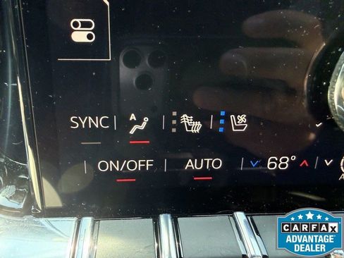 Used 2026 GMC Yukon Denali w/ Advanced Technology Package AWD/4WD image 16