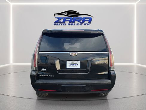 Used 2017 Cadillac Escalade Platinum AWD/4WD image 6