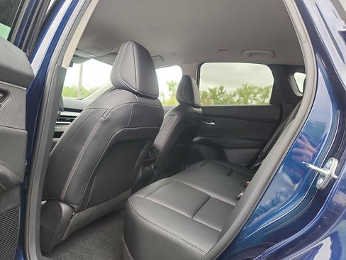 Used 2025 Nissan Murano SV AWD/4WD image 10