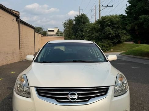 Used 2010 Nissan Altima 2.5 S FWD image 2