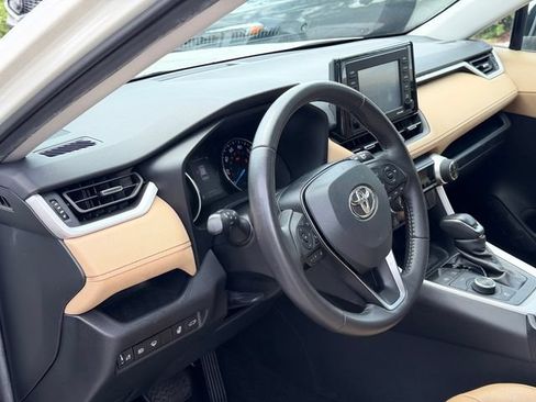 Used 2021 Toyota RAV4 XLE Premium AWD/4WD image 13
