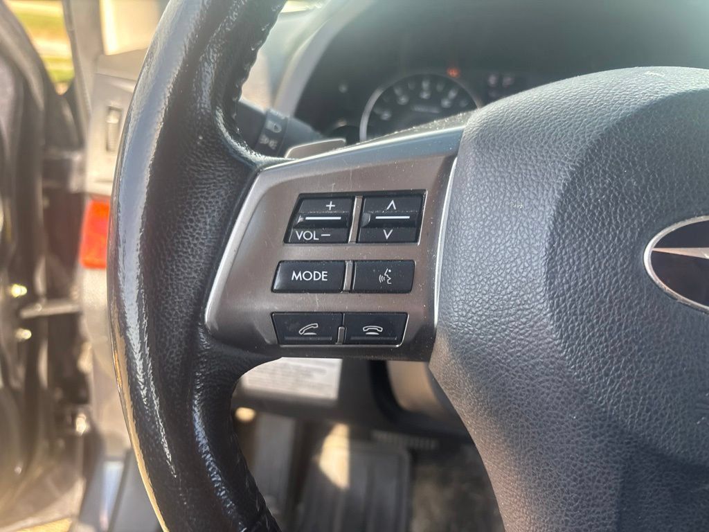 Used 2012 Subaru Outback 2.5i Limited w/ Moonroof Pkg AWD/4WD image 13
