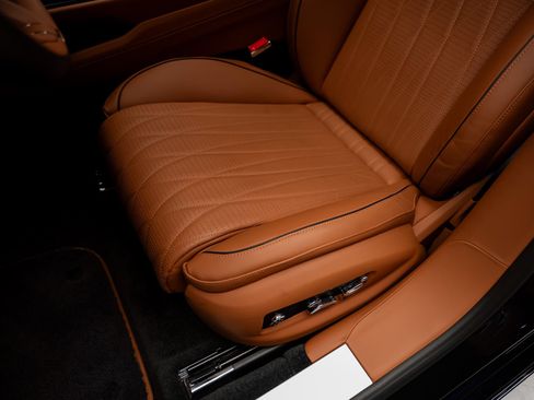 Used 2022 Bentley Flying Spur V8 AWD/4WD image 65