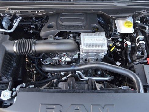 New 2026 RAM 1500 4x4 Crew Cab image 38