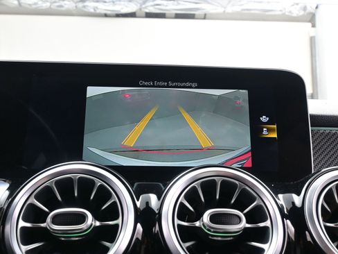 Used 2021 Mercedes-Benz GLB 35 AMG 4MATIC image 19