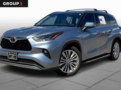 Used 2022 Toyota Highlander Platinum