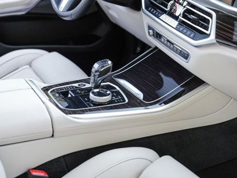 Used 2023 BMW X5 xDrive40i w/ Executive Package AWD/4WD image 37