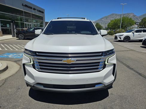 Used 2021 Chevrolet Tahoe High Country w/ Premium Package AWD/4WD image 2