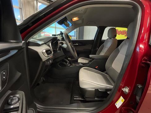 Used 2021 Chevrolet TrailBlazer LS image 11