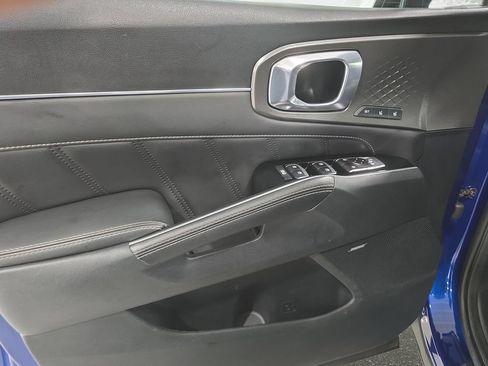 Used 2023 Kia Sorento SX AWD/4WD image 27