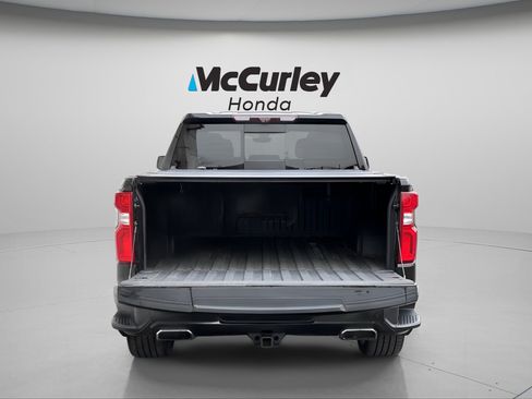 Used 2020 Chevrolet Silverado 1500 High Country w/ Technology Package image 7