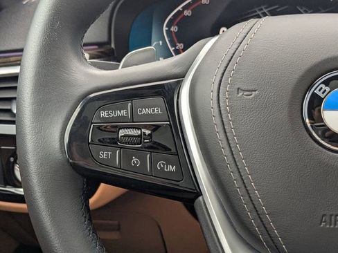 Used 2023 BMW 530i w/ Convenience Package image 28