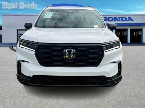 Certified 2023 Honda Pilot Sport image 5