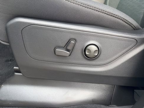 New 2026 RAM 1500 4x4 Crew Cab image 29