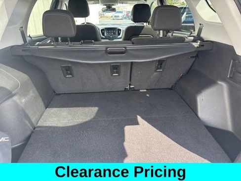 Used 2023 GMC Terrain SLE w/ Driver Convenience Package image 34