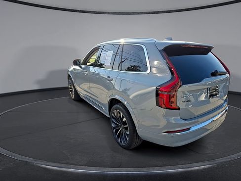 Certified 2026 Volvo XC90 B6 Plus AWD/4WD image 28