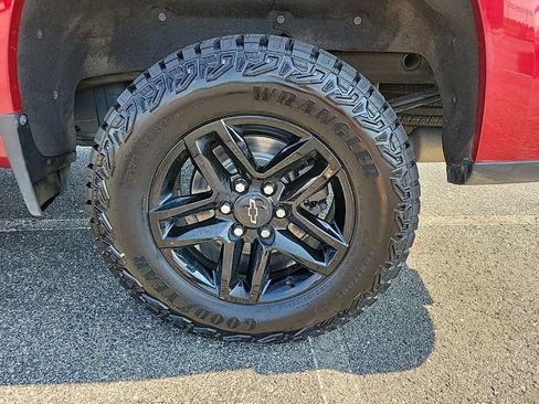 Used 2021 Chevrolet Silverado 1500 LT Trail Boss w/ Convenience Package II AWD/4WD image 8