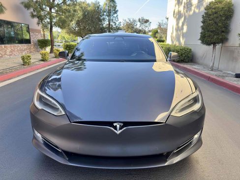Used 2017 Tesla Model S 75 image 6