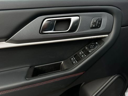 New 2026 Ford Explorer ST-Line w/ ST-Line Street Pack image 11