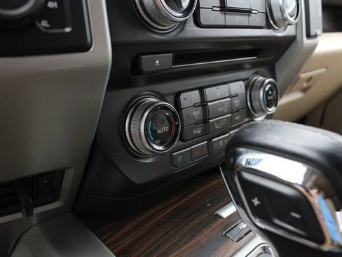 Used 2015 Ford F150 Lariat w/ Equipment Group 502A Luxury AWD/4WD image 16