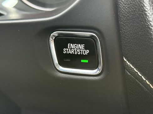 Used 2021 GMC Acadia SLE w/ Driver Convenience Package image 26