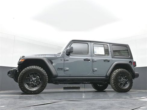 Used 2025 Jeep Wrangler Willys image 47