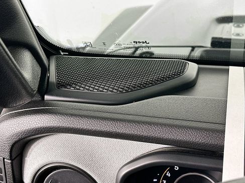 Certified 2024 Jeep Gladiator Sport image 29