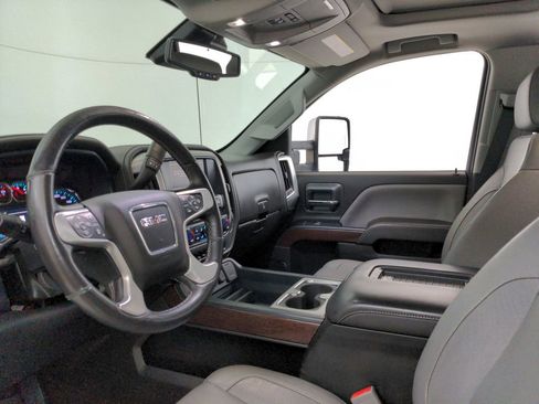 Used 2018 GMC Sierra 2500 SLT w/ Driver Alert Package AWD/4WD image 16