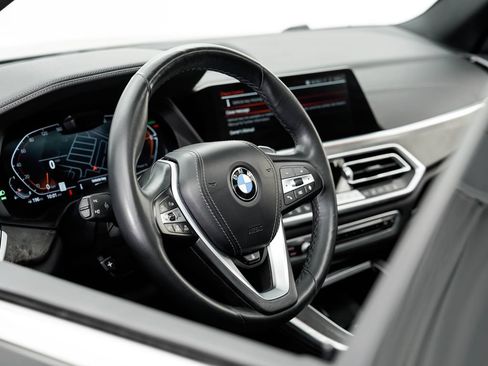 Used 2022 BMW X5 xDrive40i AWD/4WD image 4