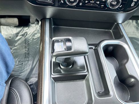 Used 2024 Chevrolet Silverado 1500 LT Trail Boss w/ Convenience Package II image 17