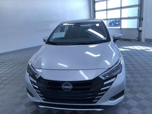 Used 2025 Nissan Versa SV image 15