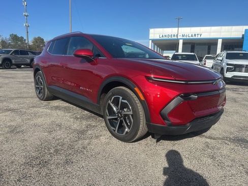 New 2026 Chevrolet Equinox EV LT image 1