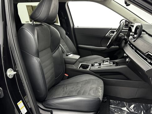 Used 2024 Mitsubishi Outlander SE Black Edition image 39