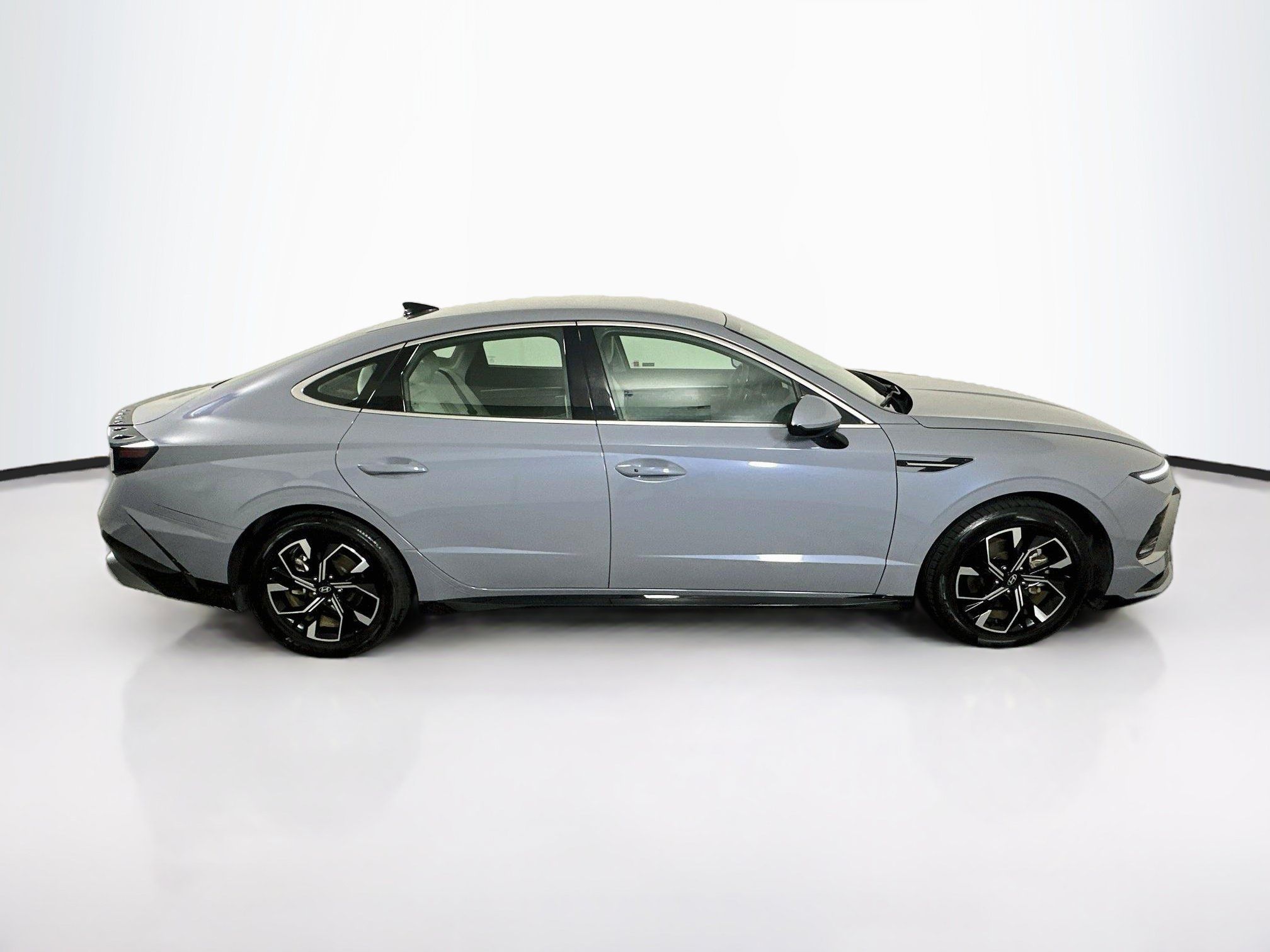 Used 2025 Hyundai Sonata SEL FWD image 10