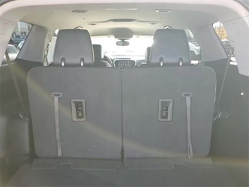 Certified 2023 GMC Acadia SLT image 6