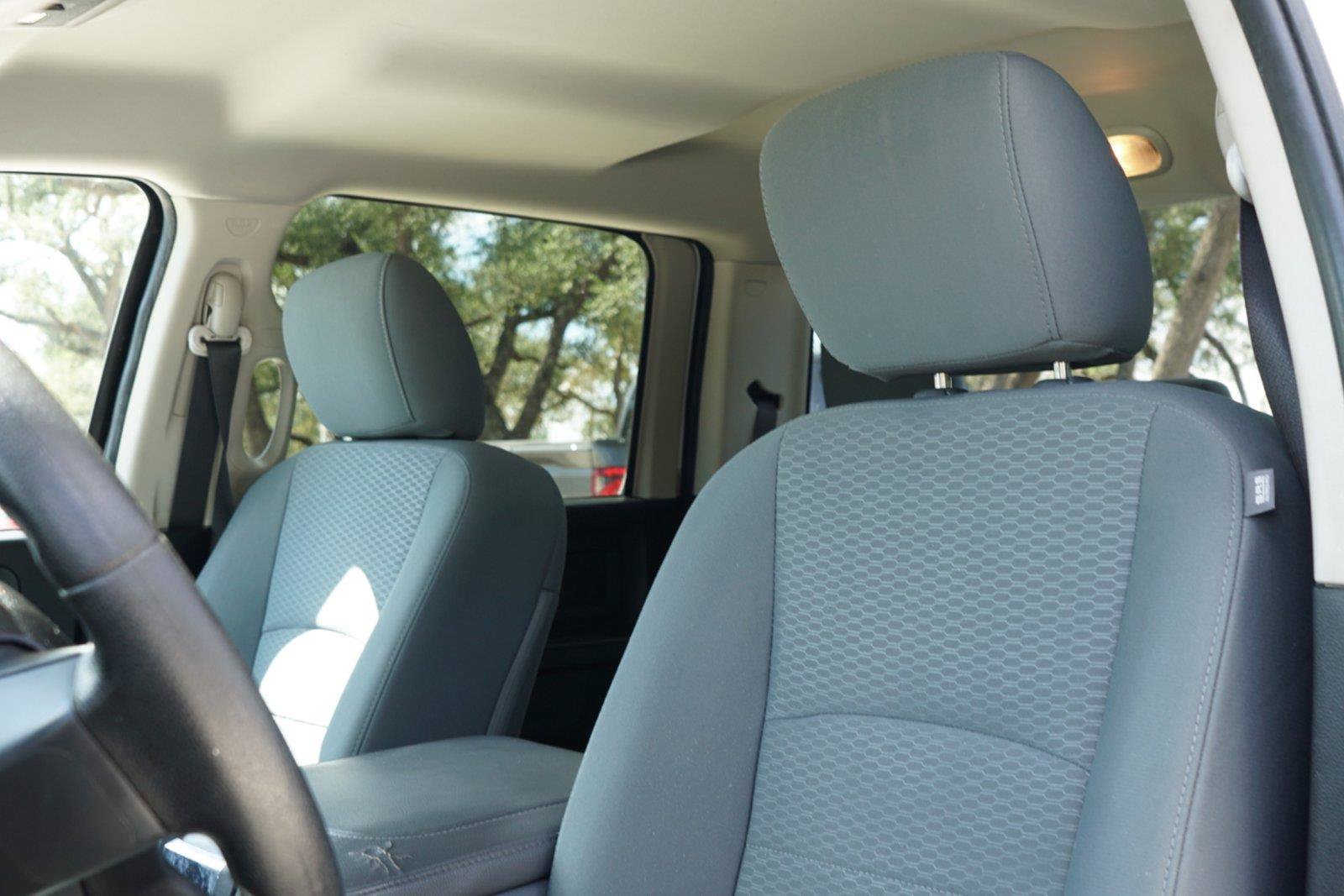 Used 2015 RAM 2500 Tradesman w/ Chrome Appearance Group RWD image 10