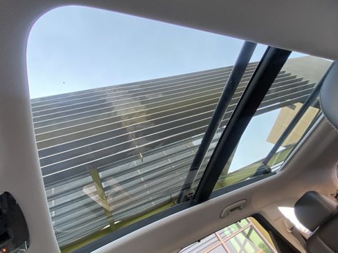 Used 2023 Kia Sorento SX Prestige image 42