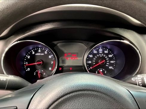 Used 2016 Kia Sedona L FWD image 14