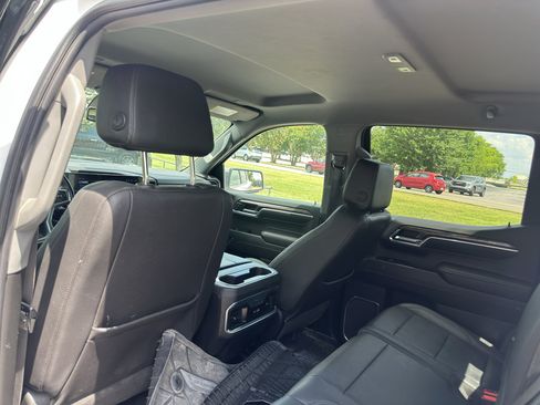 Used 2023 Chevrolet Silverado 1500 LTZ AWD/4WD image 15