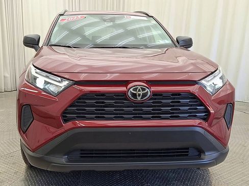 Used 2025 Toyota RAV4 LE AWD/4WD image 6