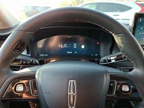 Used 2024 Lincoln Corsair AWD w/ Equipment Group 101A image 20