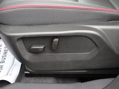 Used 2023 Buick Envision Essence w/ Sport Touring Package image 13