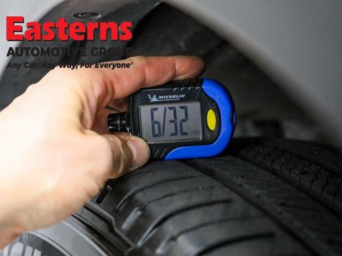 Used 2023 Toyota Highlander LE image 26