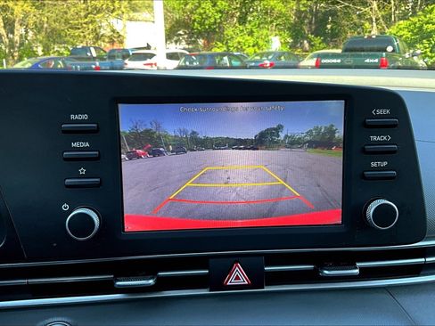 Used 2023 Hyundai Elantra SEL image 13