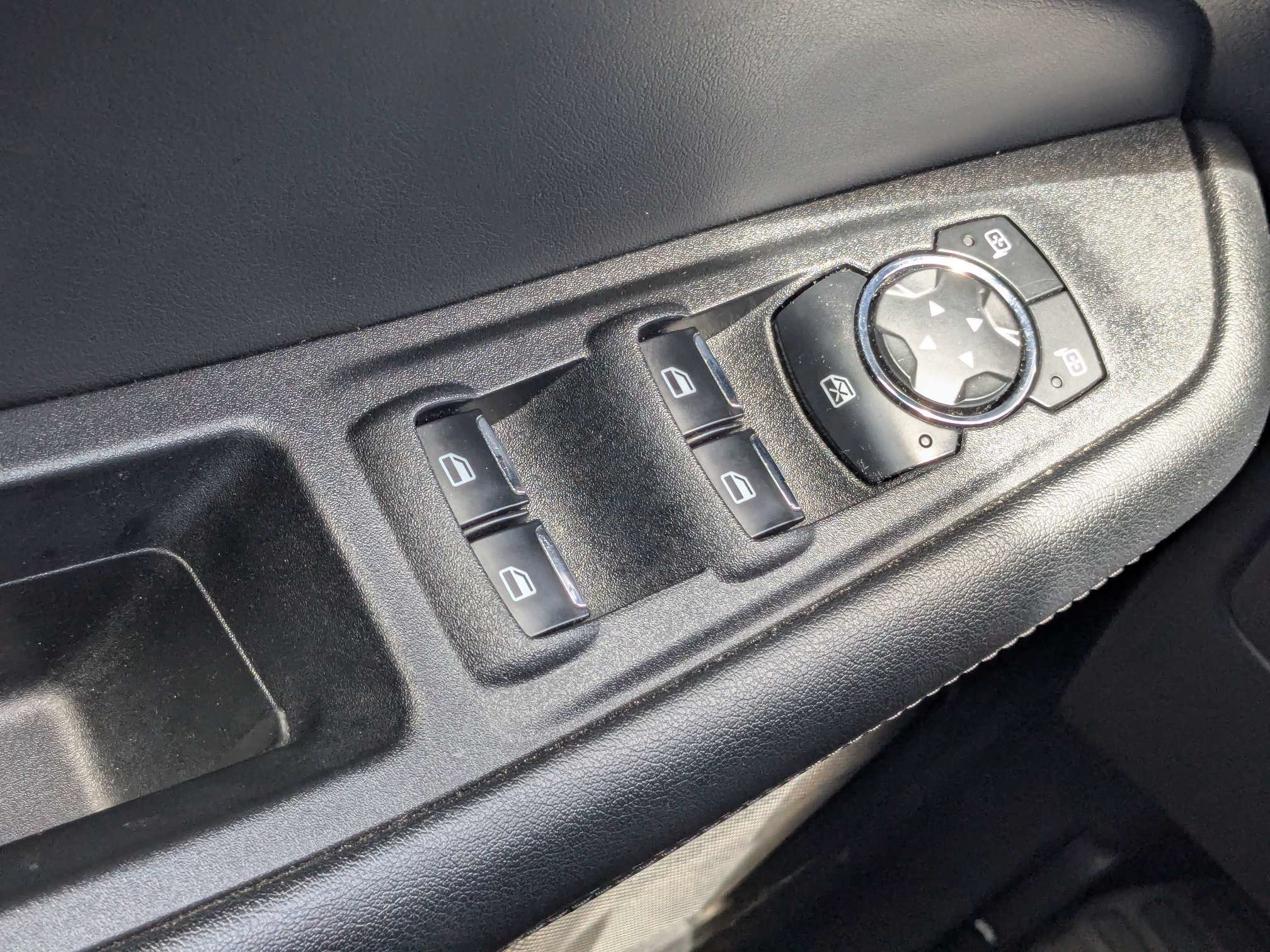 Used 2024 Ford Edge SEL AWD/4WD image 23
