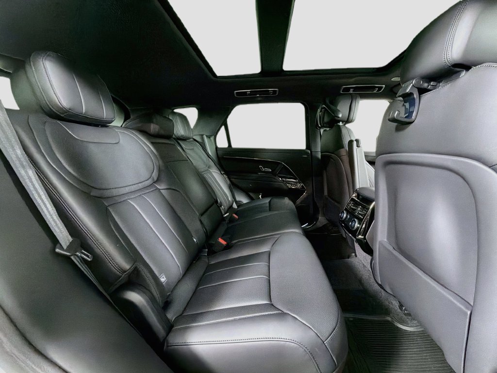 New 2027 Land Rover Range Rover Sport Dynamic SE AWD/4WD image 29