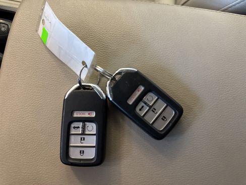 Used 2018 Honda Accord Touring image 30